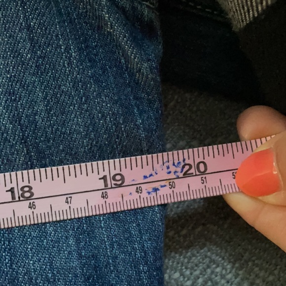 Levi’s Denim Jacket - Picture 4 of 6